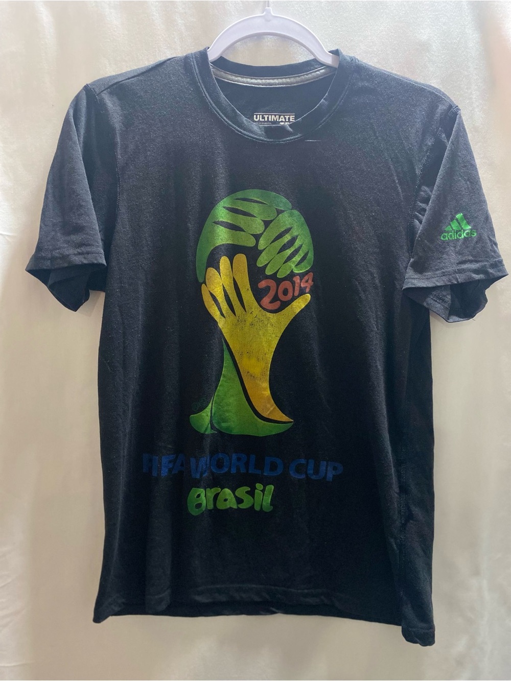 adidas FIFA World Cup 2014 Brazil Soccer T-Shirt Black Green Yellow Size Small